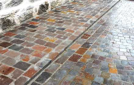 Trottoir et cour en pavés grès